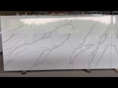 ألواح الكوارتز المعدة مسبقاً 126X63' White Island Quartz Bathroom Countertops